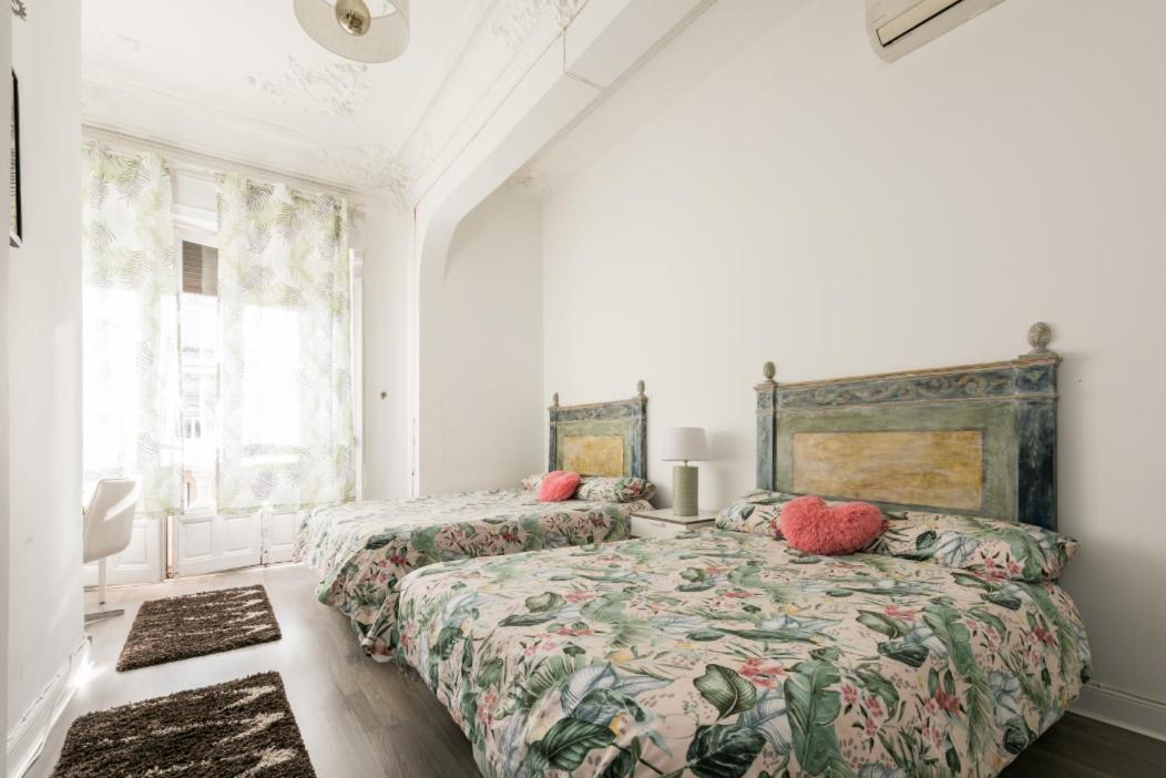 מדריד M&F 7 Rooms/7 Bathrooms Over Gran Via מראה חיצוני תמונה