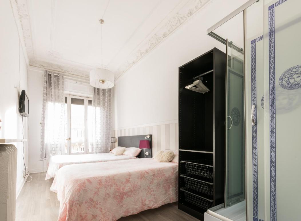 מדריד M&F 7 Rooms/7 Bathrooms Over Gran Via מראה חיצוני תמונה