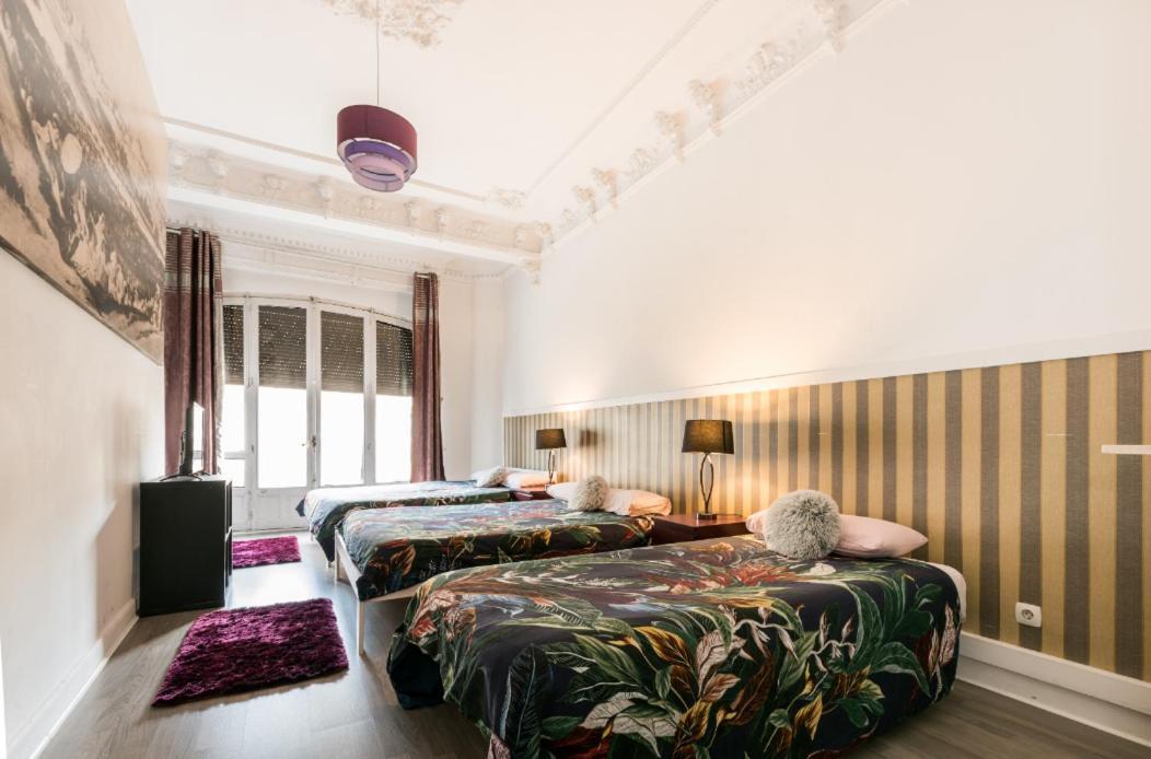 מדריד M&F 7 Rooms/7 Bathrooms Over Gran Via מראה חיצוני תמונה