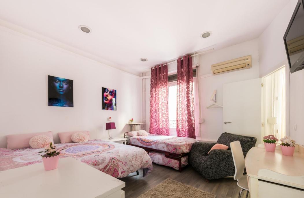 מדריד M&F 7 Rooms/7 Bathrooms Over Gran Via מראה חיצוני תמונה