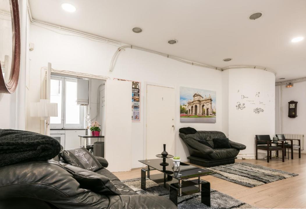 מדריד M&F 7 Rooms/7 Bathrooms Over Gran Via מראה חיצוני תמונה