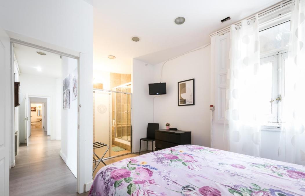 מדריד M&F 7 Rooms/7 Bathrooms Over Gran Via מראה חיצוני תמונה