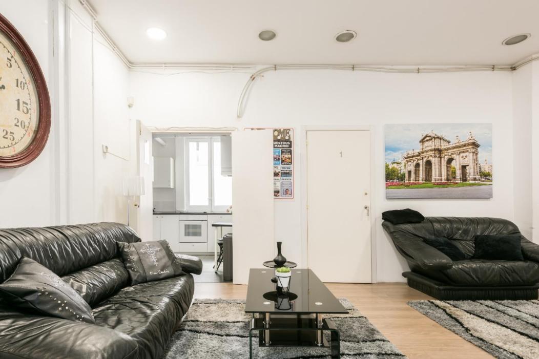 מדריד M&F 7 Rooms/7 Bathrooms Over Gran Via מראה חיצוני תמונה