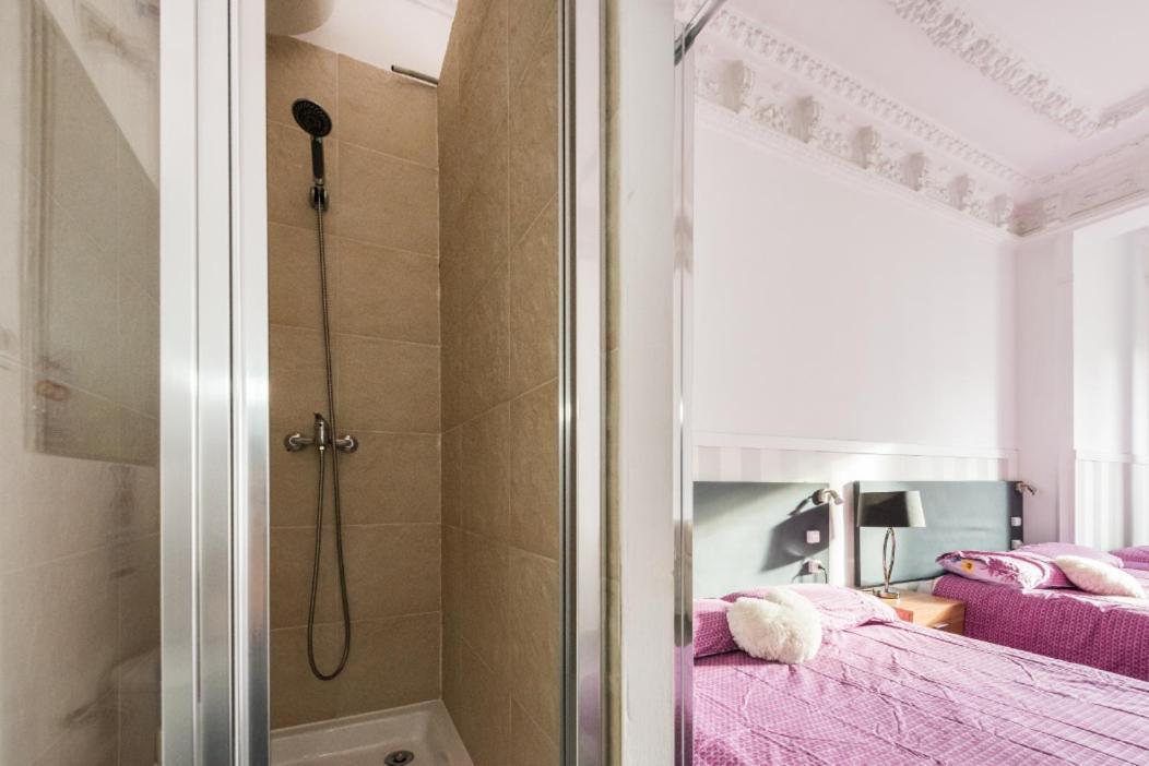 מדריד M&F 7 Rooms/7 Bathrooms Over Gran Via מראה חיצוני תמונה