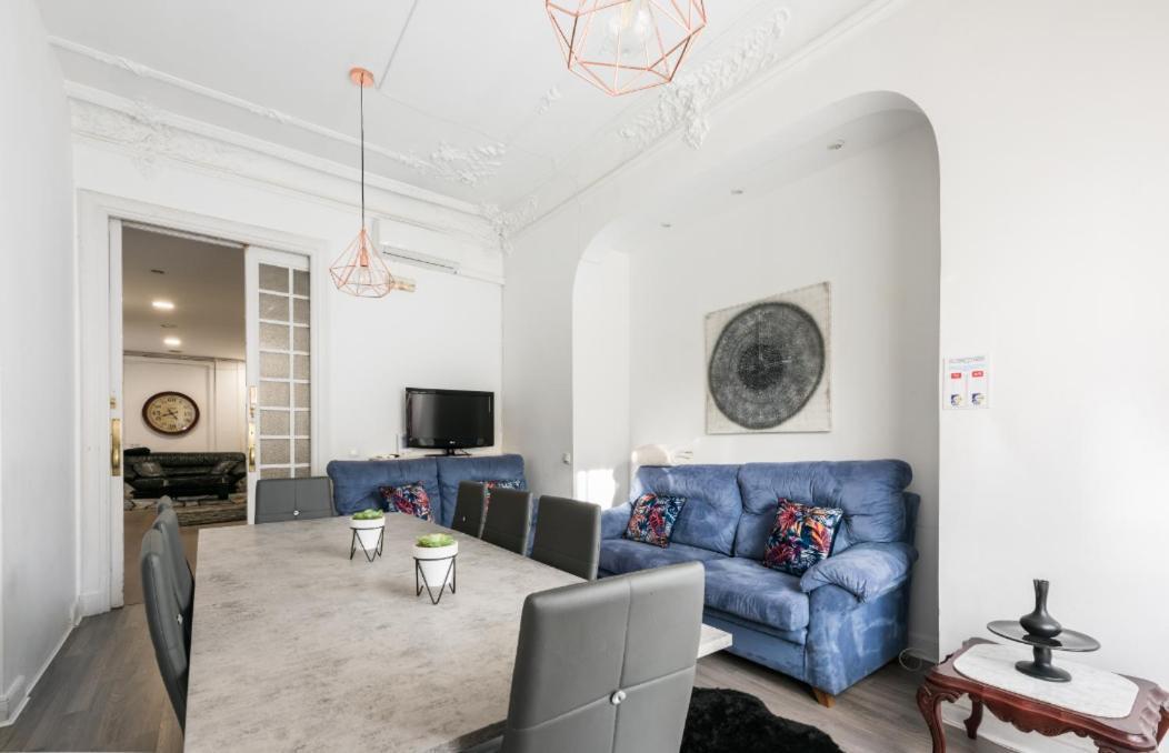 מדריד M&F 7 Rooms/7 Bathrooms Over Gran Via מראה חיצוני תמונה